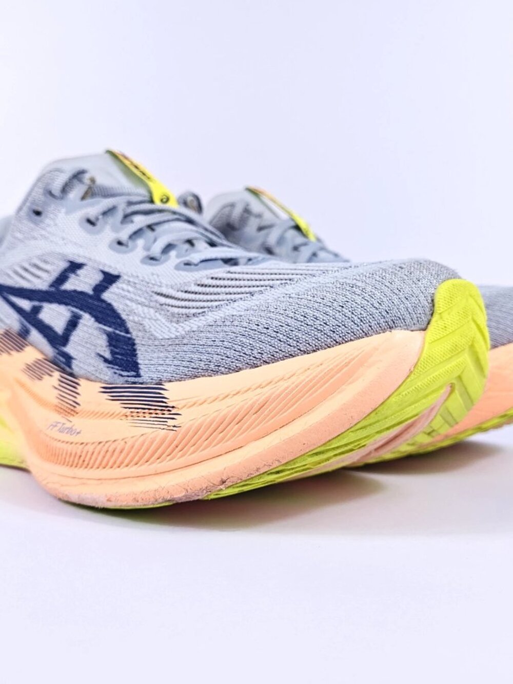 Asics Superblast 2 Mens 6 Max Cushion Lightweight Road Running Shoes Gray